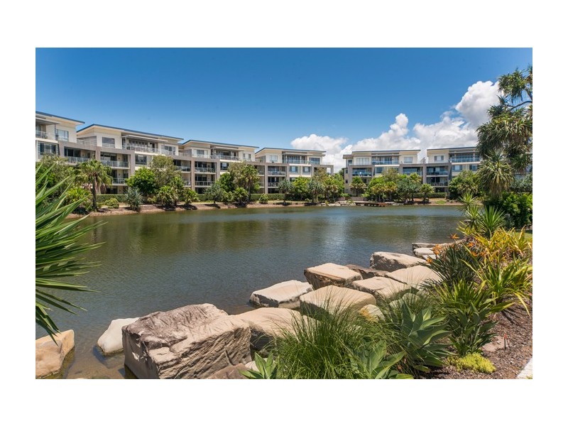 412/3 Pendraat Parade, Hope Island QLD 4212