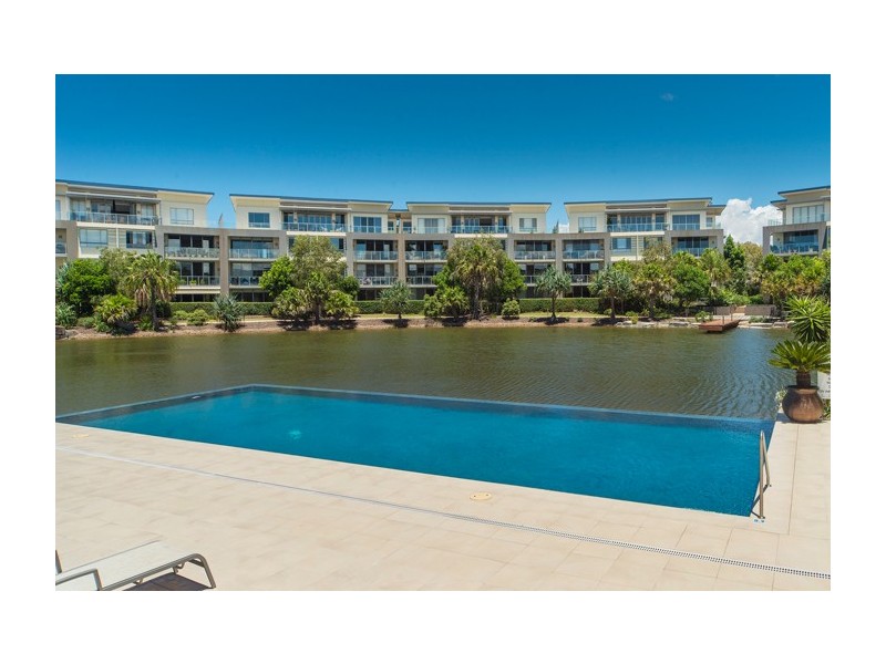 412/3 Pendraat Parade, Hope Island QLD 4212