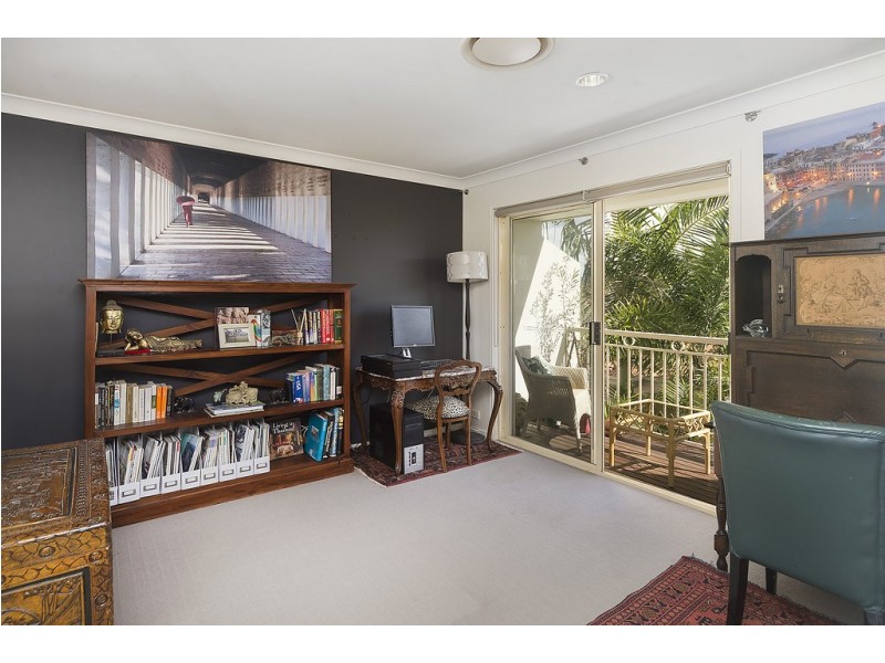 8112 Magnolia Gardens Court, Hope Island QLD 4212