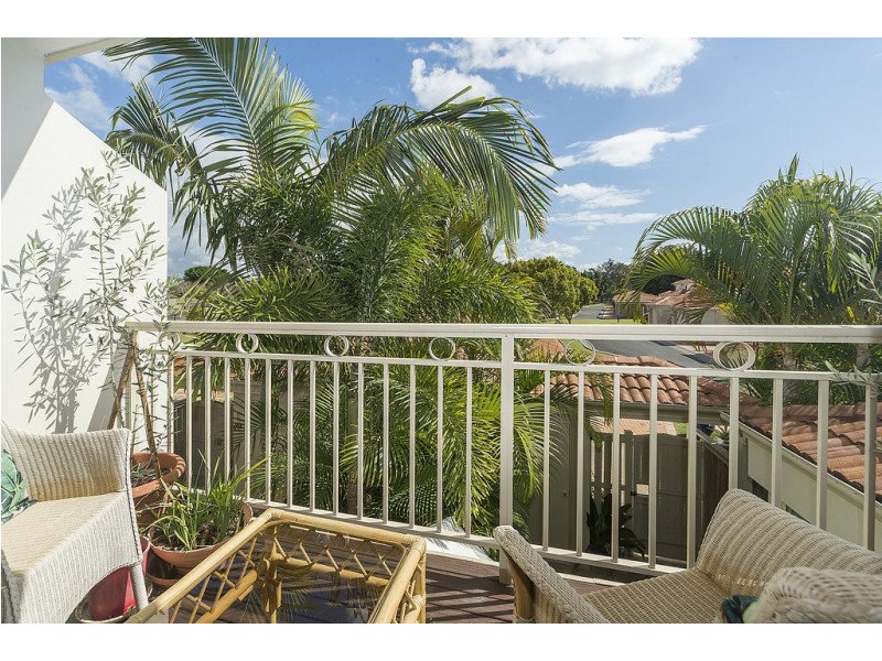 8112 Magnolia Gardens Court, Hope Island QLD 4212