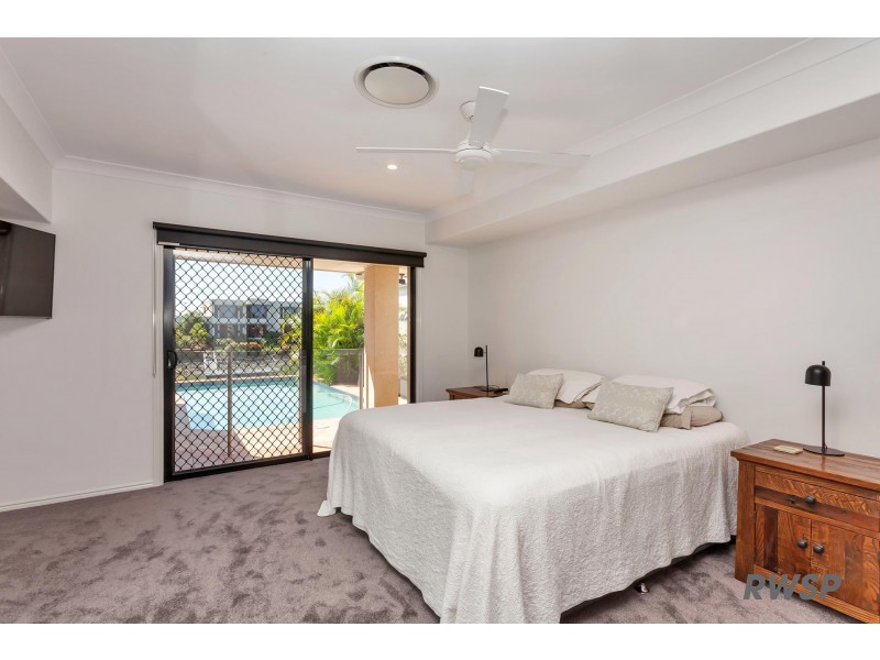 35 Ferrymans Court, Helensvale QLD 4212