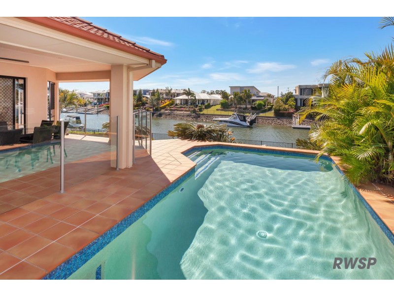 35 Ferrymans Court, Helensvale QLD 4212