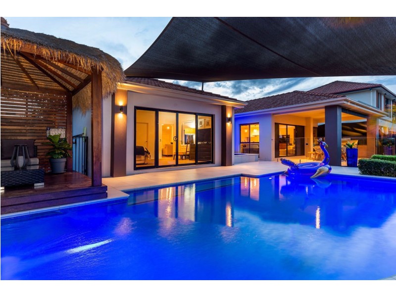 19 Sabrina Avenue, Helensvale QLD 4212