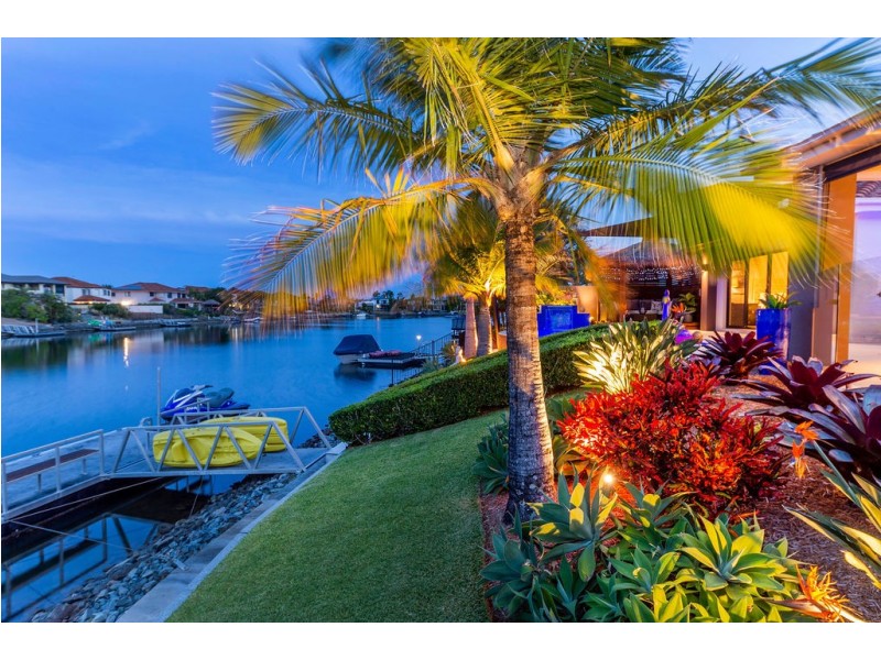 19 Sabrina Avenue, Helensvale QLD 4212