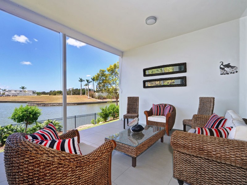 7527 Springfield Drive, Hope Island QLD 4212