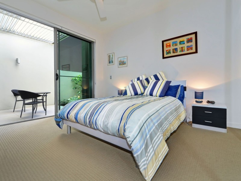 7527 Springfield Drive, Hope Island QLD 4212