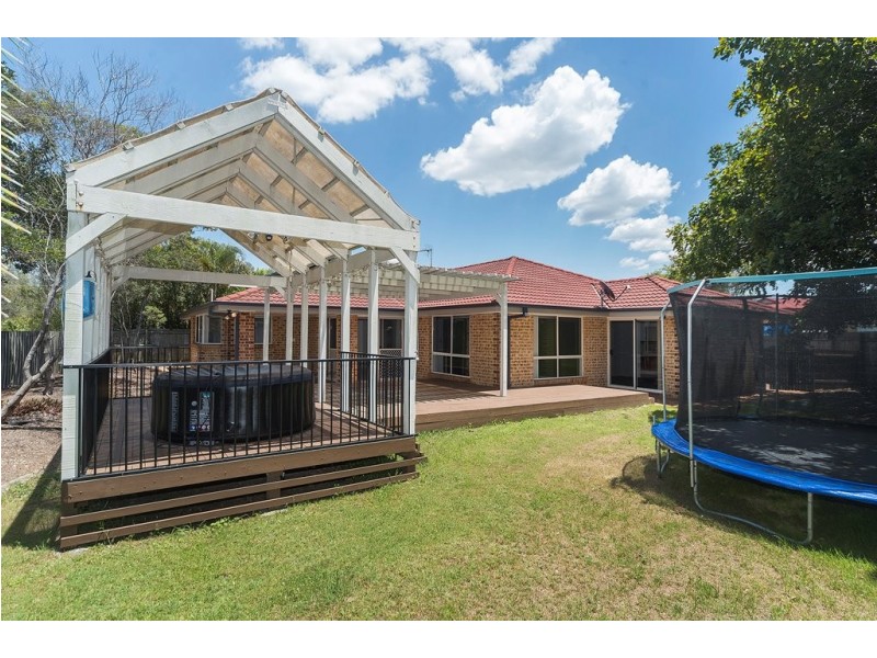 59 Lakeshore Drive, Helensvale QLD 4212