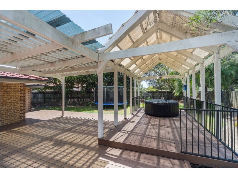 59 Lakeshore Drive, Helensvale QLD 4212