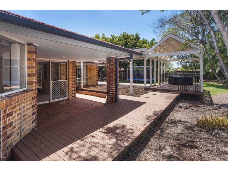 59 Lakeshore Drive, Helensvale QLD 4212