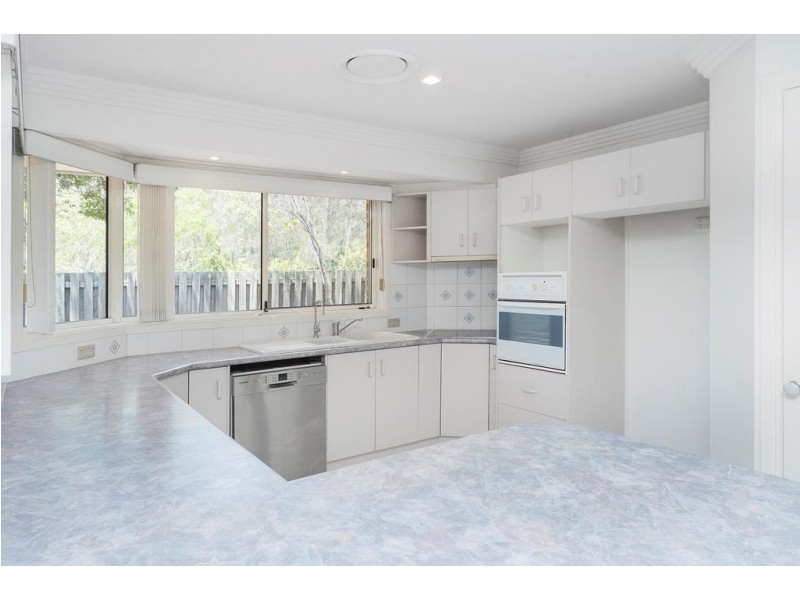 59 Lakeshore Drive, Helensvale QLD 4212