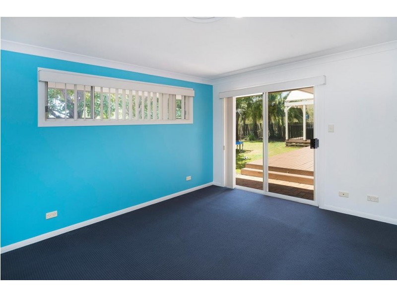 59 Lakeshore Drive, Helensvale QLD 4212