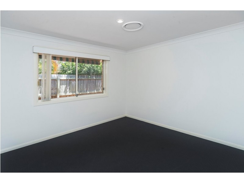 59 Lakeshore Drive, Helensvale QLD 4212