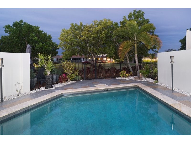 2527 Gracemere Circuit West, Hope Island QLD 4212