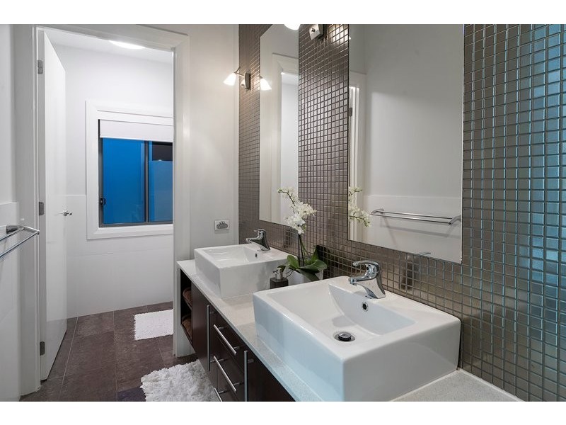 2527 Gracemere Circuit West, Hope Island QLD 4212