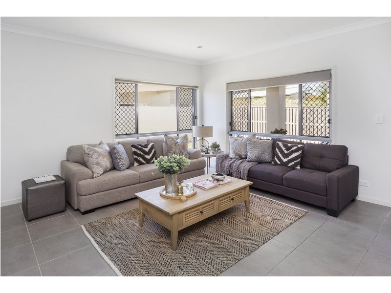 24 Galley Road, Hope Island QLD 4212