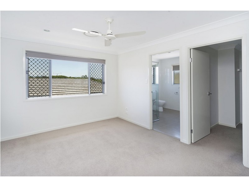 24 Galley Road, Hope Island QLD 4212