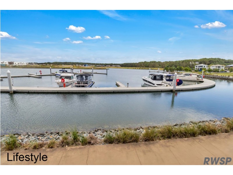 24 Galley Road, Hope Island QLD 4212