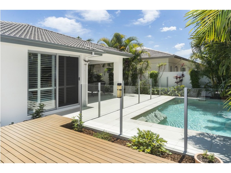 9132 Peter Senior Drive, Hope Island QLD 4212
