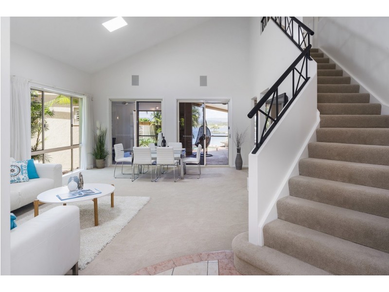 5 Serenity Boulevard, Helensvale QLD 4212