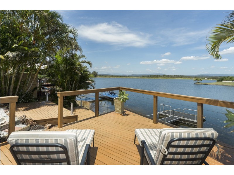 5 Serenity Boulevard, Helensvale QLD 4212