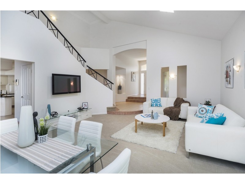 5 Serenity Boulevard, Helensvale QLD 4212