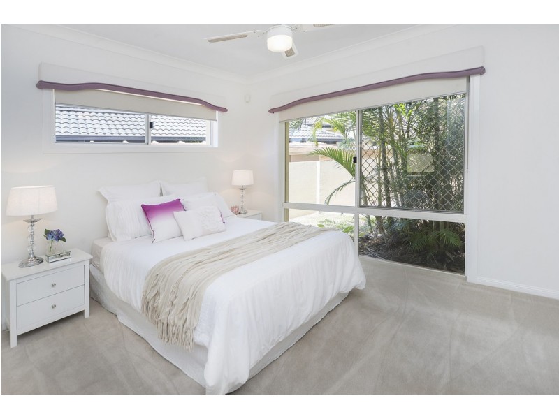 5 Serenity Boulevard, Helensvale QLD 4212