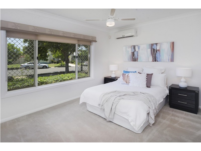 5 Serenity Boulevard, Helensvale QLD 4212