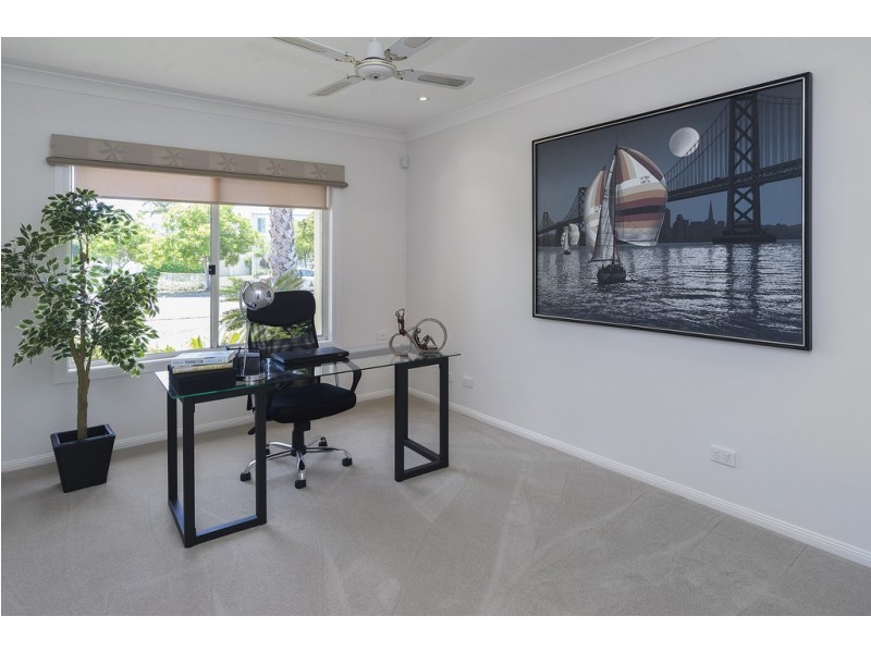 5 Serenity Boulevard, Helensvale QLD 4212