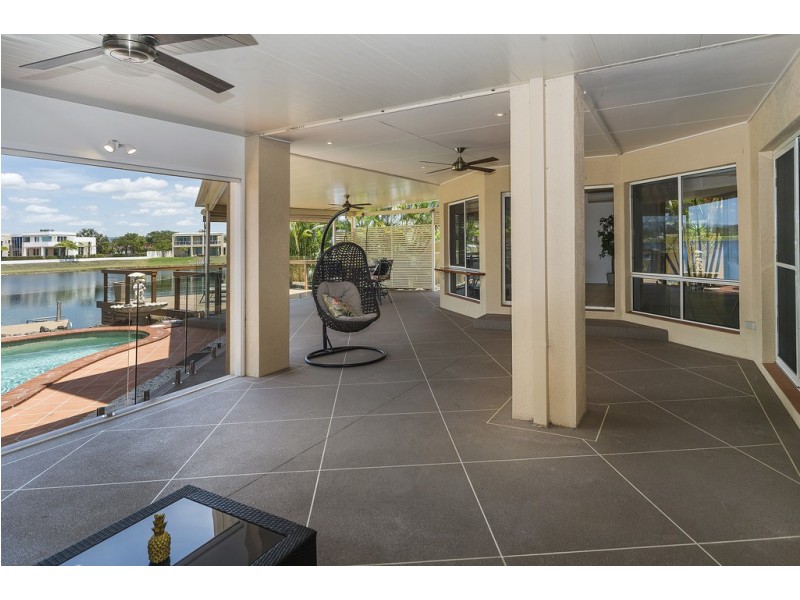 5 Serenity Boulevard, Helensvale QLD 4212