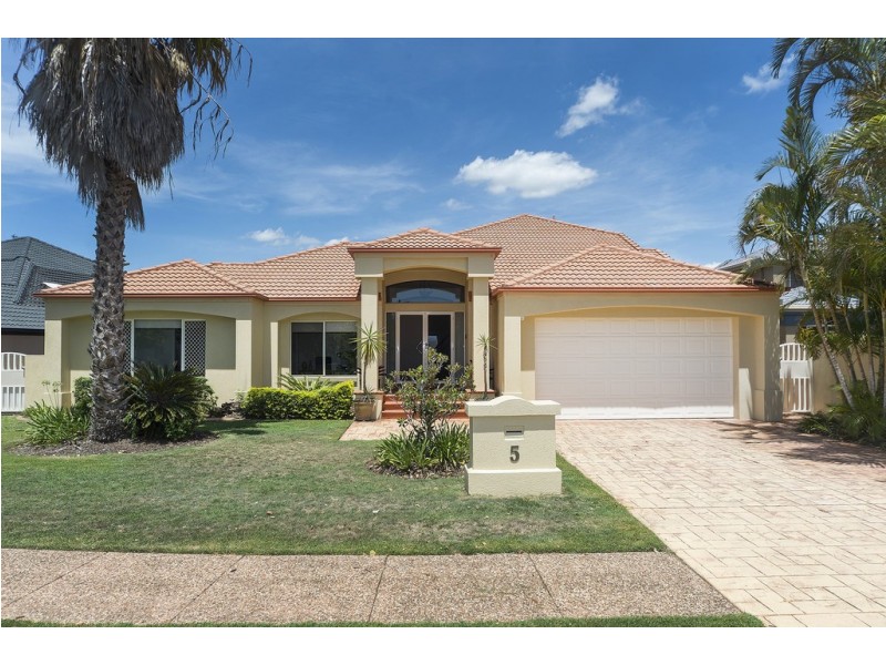 5 Serenity Boulevard, Helensvale QLD 4212