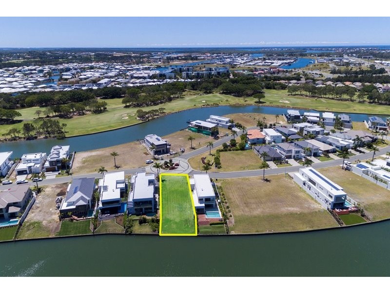 7621 Fairway Boulevard, Hope Island QLD 4212