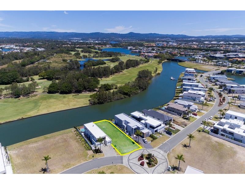 7621 Fairway Boulevard, Hope Island QLD 4212