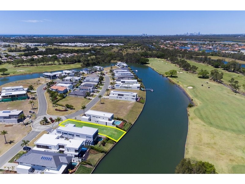 7621 Fairway Boulevard, Hope Island QLD 4212