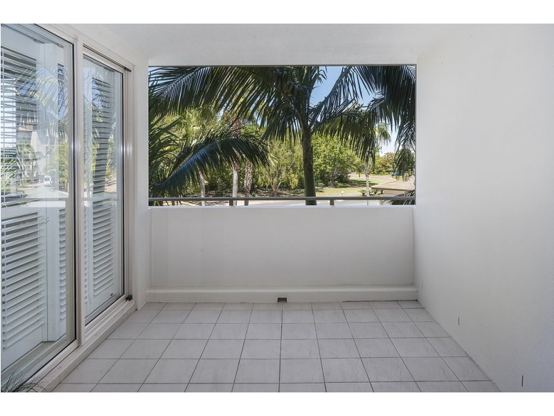 1742/1 Rialto Quay Drive, Hope Island QLD 4212