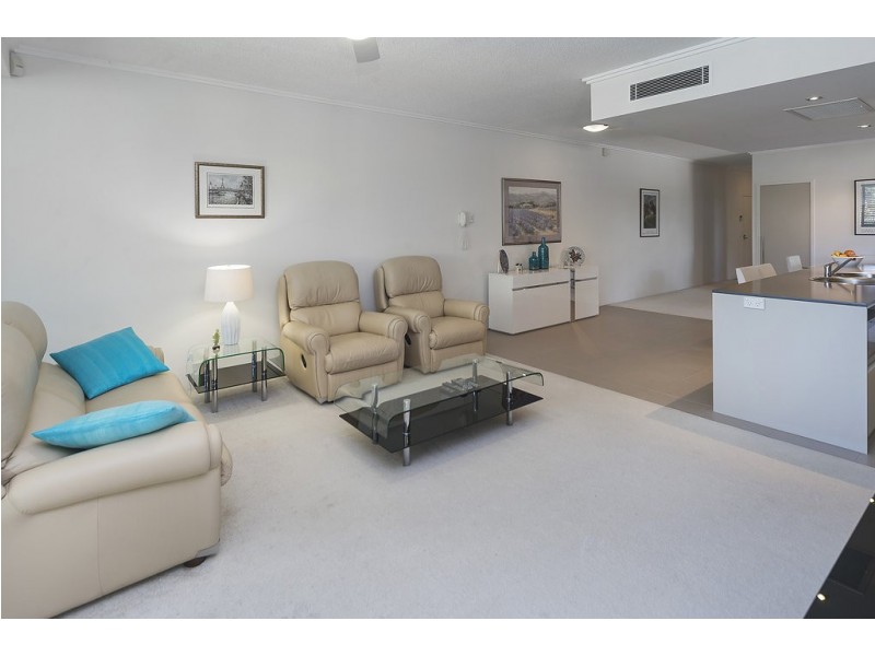 1742/1 Rialto Quay Drive, Hope Island QLD 4212