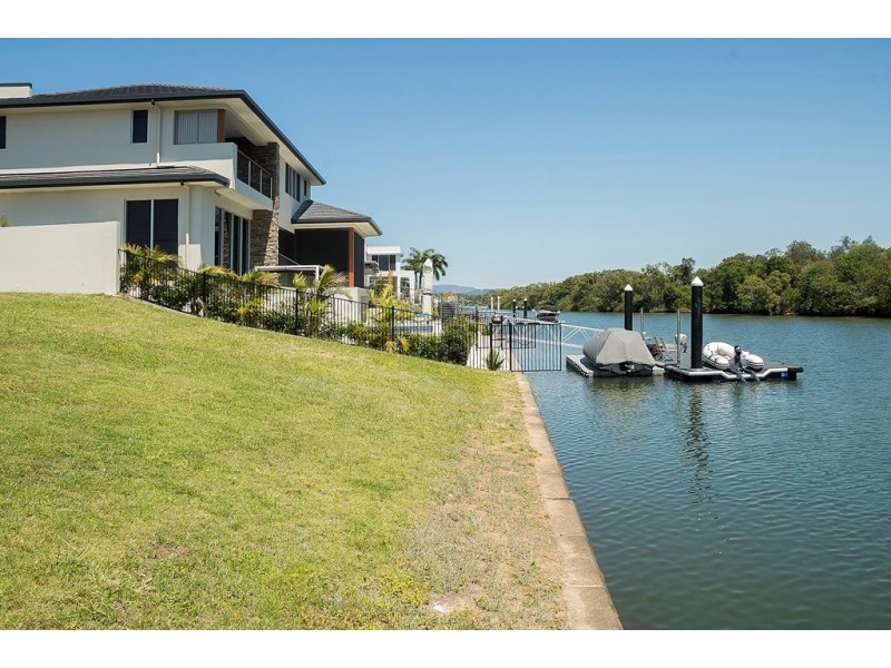 2515 Cressbrook Drive, Hope Island QLD 4212