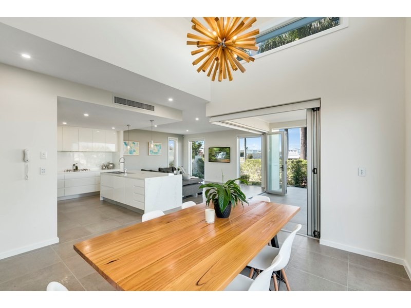 7842 Pavilions Place, Hope Island QLD 4212