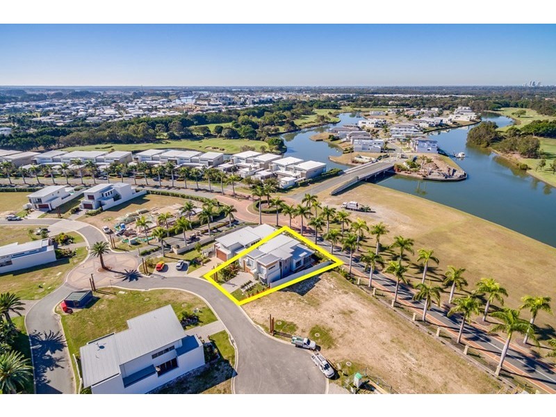 7842 Pavilions Place, Hope Island QLD 4212