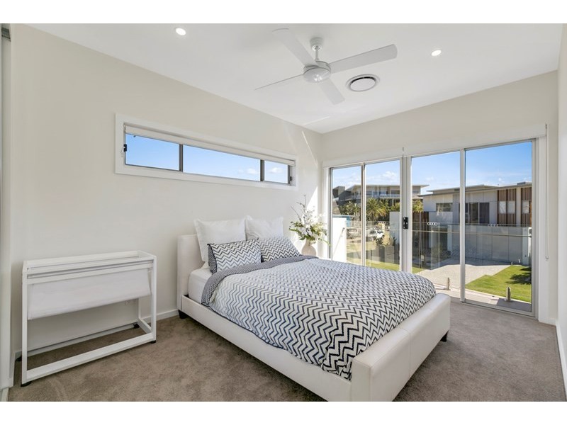 7842 Pavilions Place, Hope Island QLD 4212