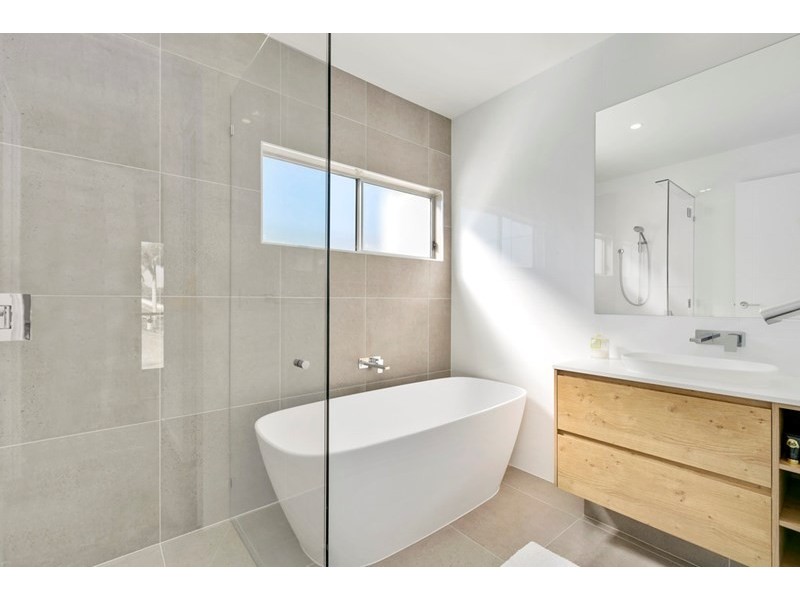 7842 Pavilions Place, Hope Island QLD 4212