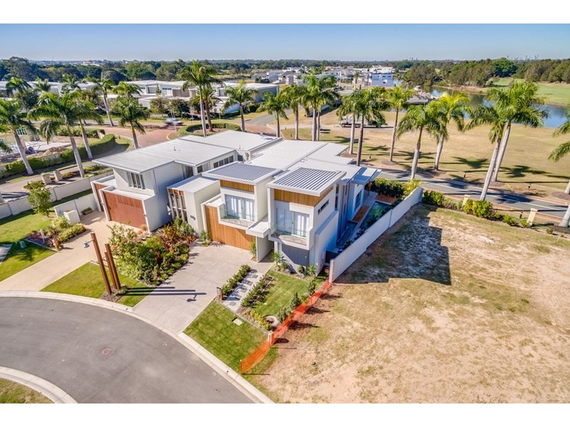 7842 Pavilions Place, Hope Island QLD 4212