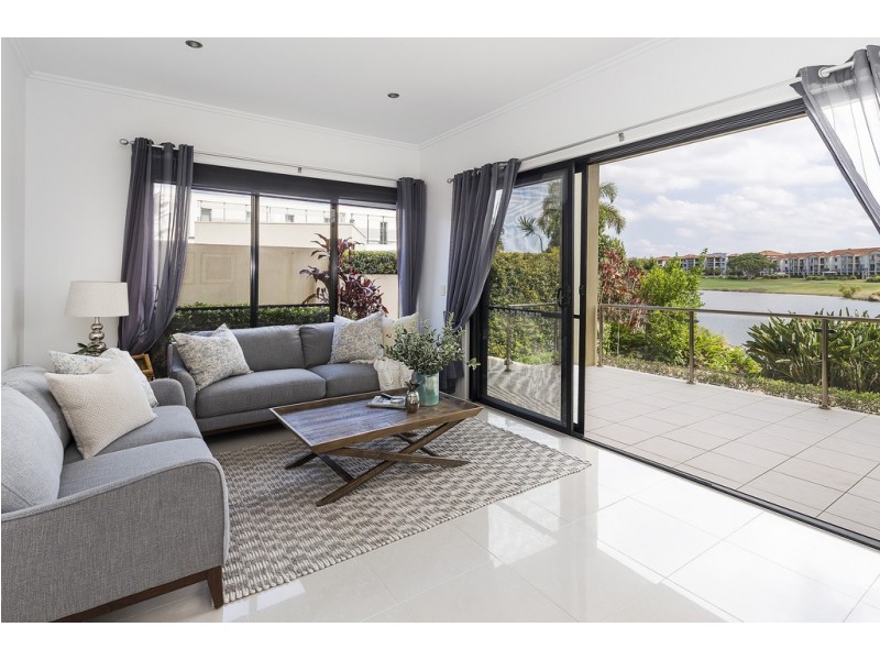 6091 Lugano Drive, Hope Island QLD 4212