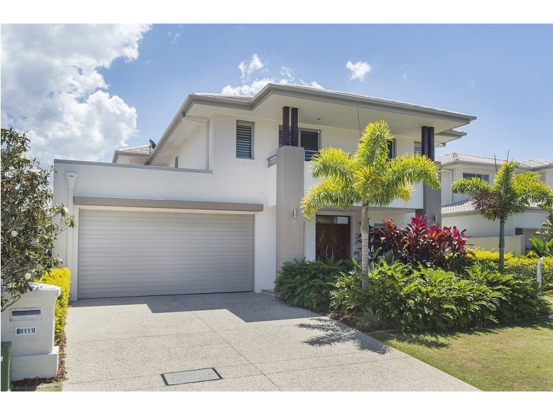 9111 Peter Senior Drive, Hope Island QLD 4212