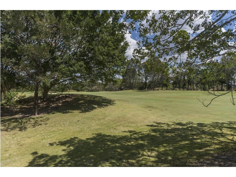 9111 Peter Senior Drive, Hope Island QLD 4212