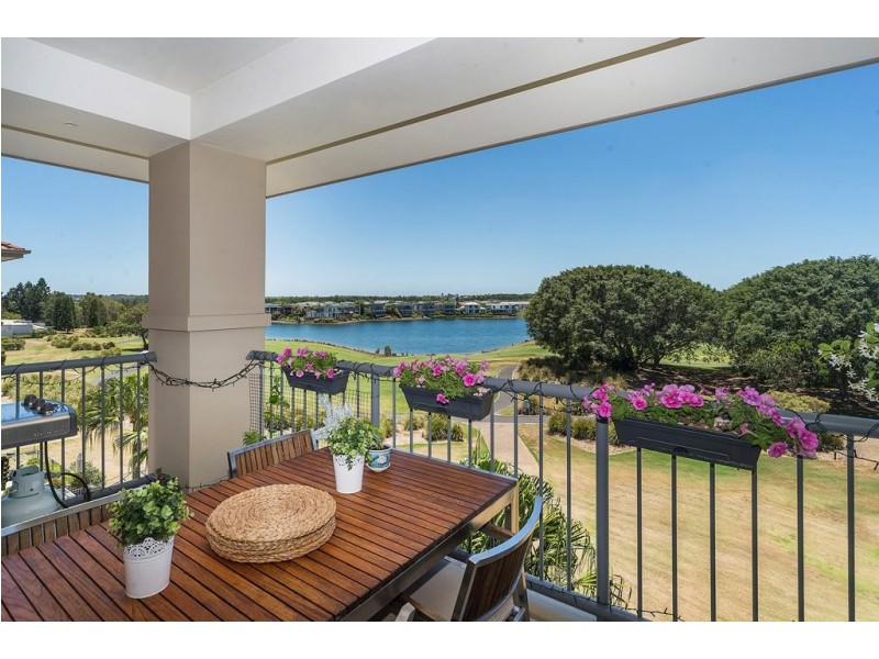 8436 Magnolia Drive East, Hope Island QLD 4212