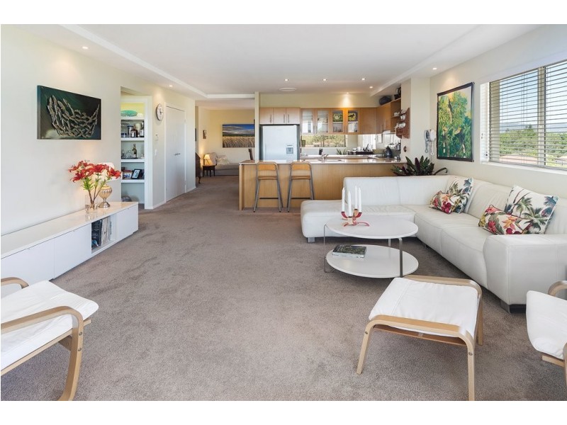 8436 Magnolia Drive East, Hope Island QLD 4212