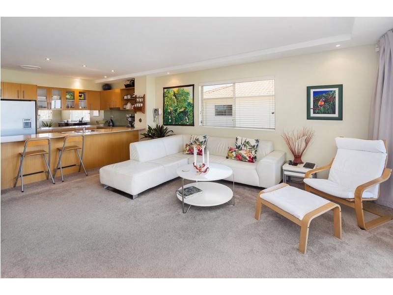 8436 Magnolia Drive East, Hope Island QLD 4212