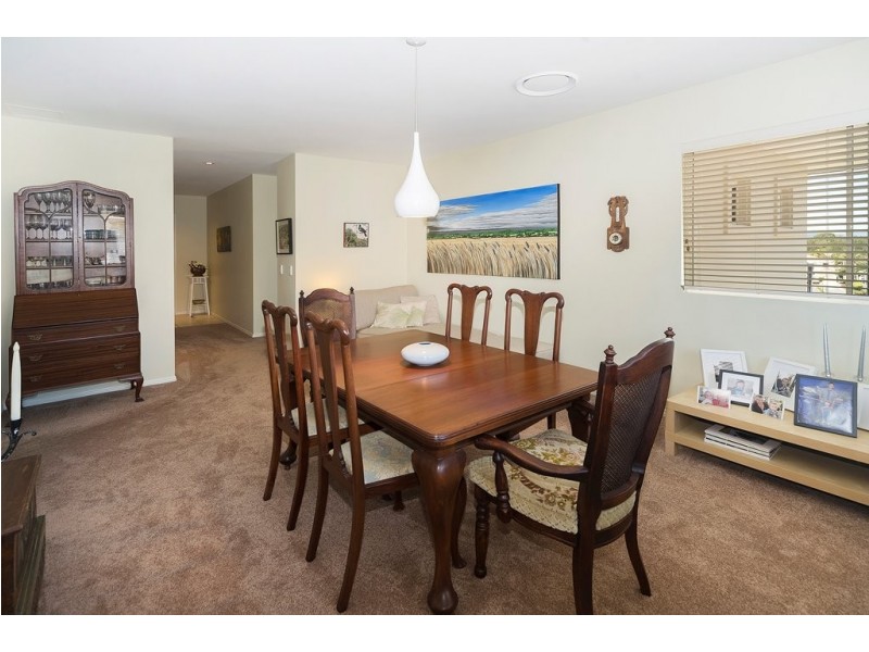 8436 Magnolia Drive East, Hope Island QLD 4212