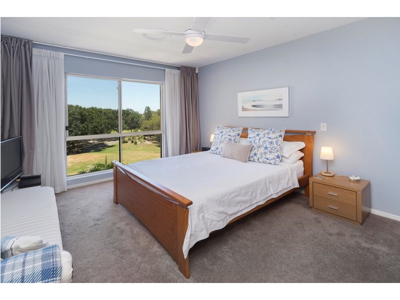 8436 Magnolia Drive East, Hope Island QLD 4212