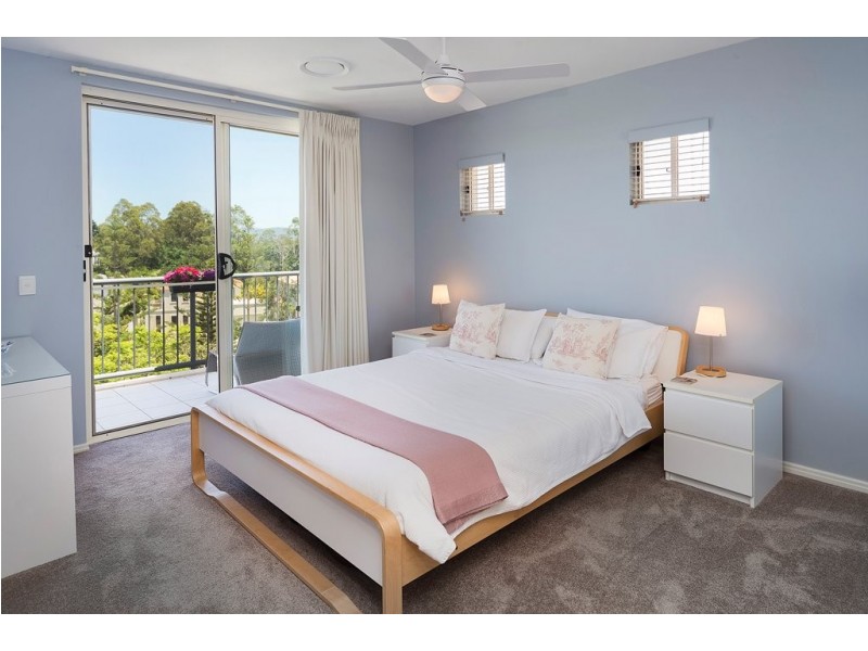 8436 Magnolia Drive East, Hope Island QLD 4212